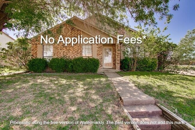 property at 9124 Pinehaven Dr