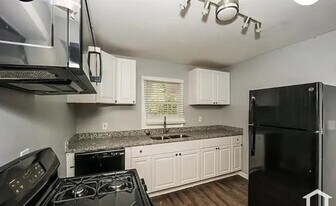 732 Glass St NW in Atlanta, GA - Building Photo