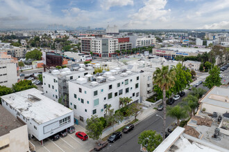 Habitat 15 in Los Angeles, CA - Building Photo - Building Photo