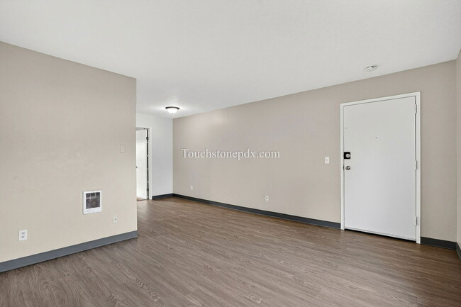 2429 SE 135th Ave in Portland, OR - Building Photo - Building Photo