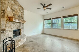 101 KEAHI COURT in Bastrop, TX - Building Photo - Building Photo