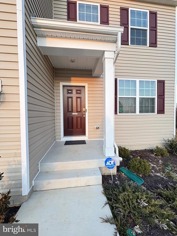 445 Gatehouse Pl in Charles Town, WV - Building Photo - Building Photo