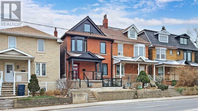 783 Dufferin St