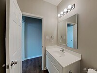 6646 Laurelwood Dr photo'