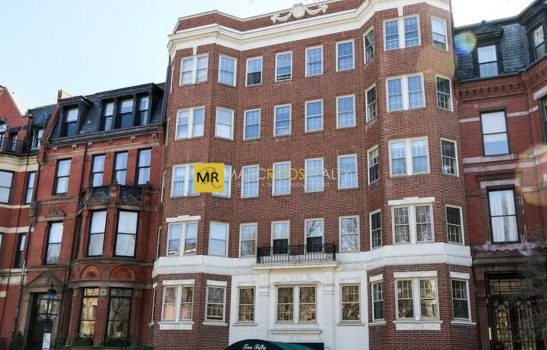 250 Commonwealth Ave, Unit 20 in Boston, MA - Foto de edificio