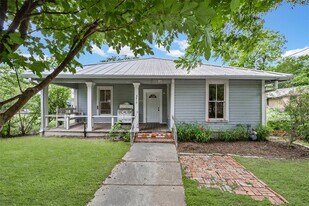 2013 E 9th St in Austin, TX - Building Photo