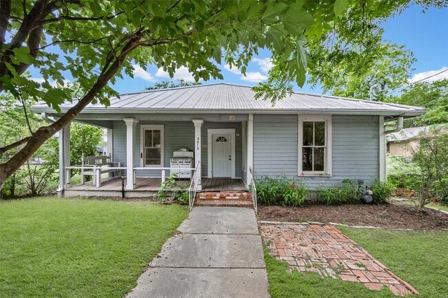 property at 2013 E 9th St