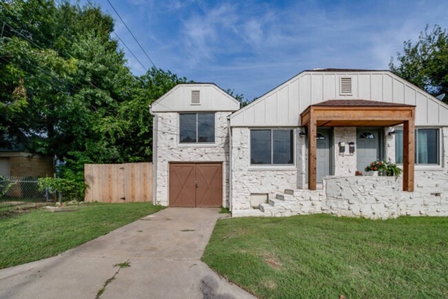 property at 2315 N Woodward Ave