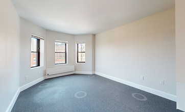 835 Beacon St, Unit 5B in Boston, MA - Building Photo - Building Photo