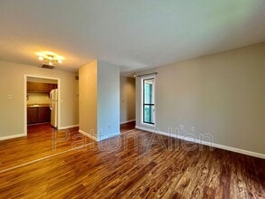 580 Courtwood Ln in Hendersonville, NC - Building Photo - Building Photo