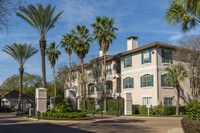 Village at West University in Houston, TX - Foto de edificio - Building Photo