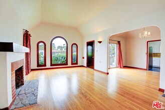 10372 Tennessee Ave in Los Angeles, CA - Building Photo - Building Photo