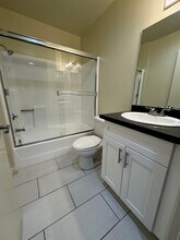 10911 Rochester Ave in Los Angeles, CA - Building Photo - Building Photo
