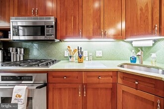 750 9th St SE in Washington, DC - Building Photo - Building Photo