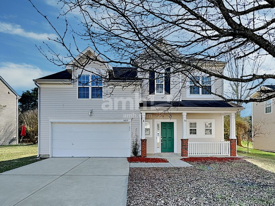 14019 Millers Creek Ln in Charlotte, NC - Building Photo