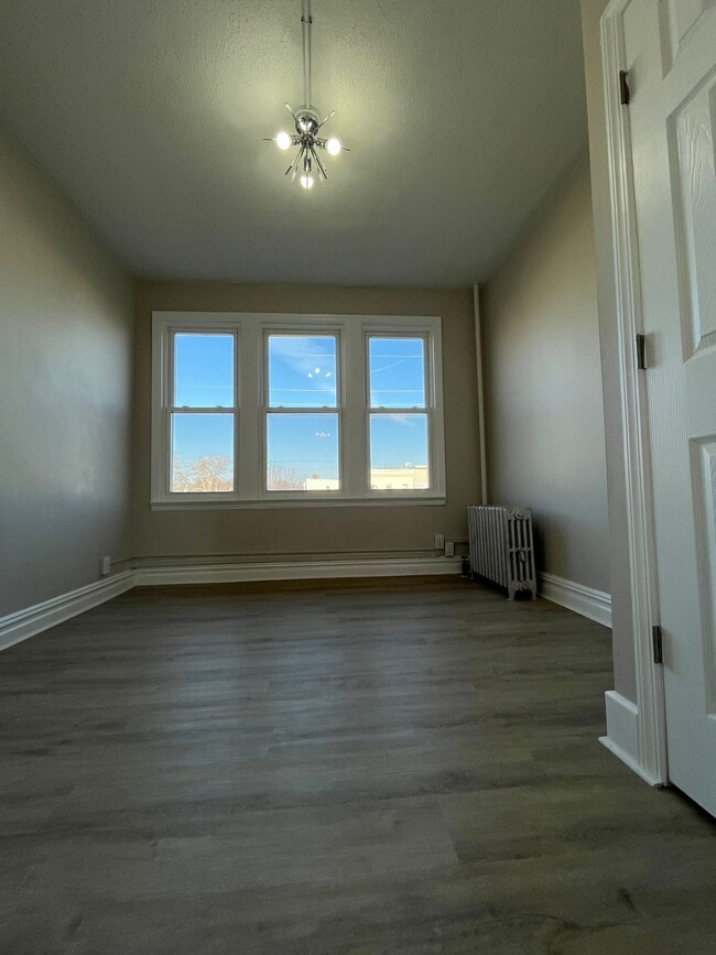 244 Duncan Ave, Unit 3 in Jersey City, NJ - Building Photo - Building Photo