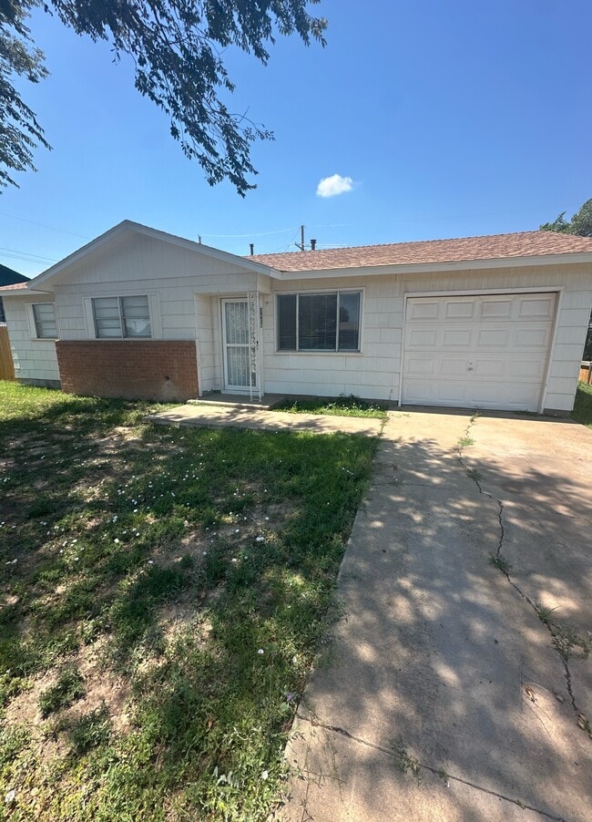 property at 2403 N Osage St