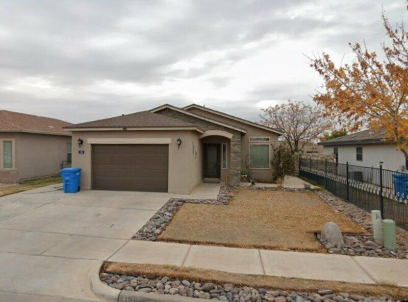 128 Alamito Creek Ave in Clint, TX - Building Photo