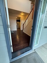 3395 SE Meadowview Way in Hillsboro, OR - Building Photo - Building Photo