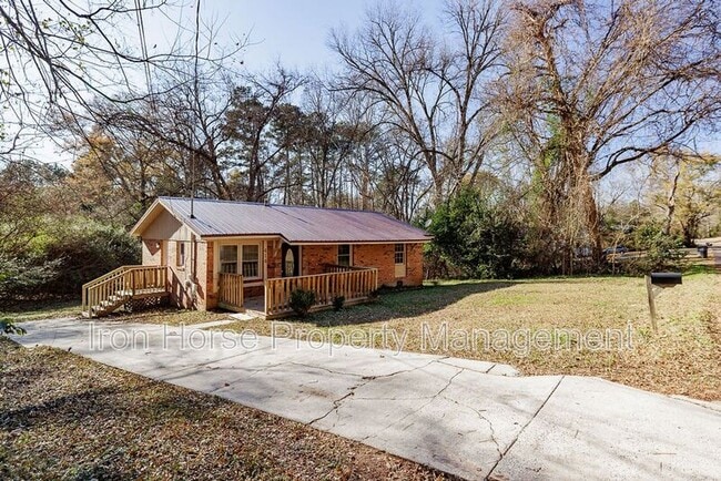 property at 414 W Richland Ave