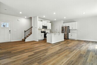 1342 37th Ave Lane NE in Hickory, NC - Building Photo - Building Photo