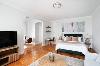 105 E 24th St in New York, NY - Building Photo - Building Photo