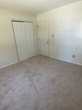 424 Cedar Crk Dr in Jacksonville, NC - Building Photo - Building Photo