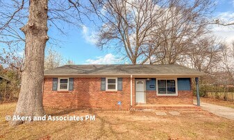 3 Prestbury Dr in Greenville, SC - Building Photo