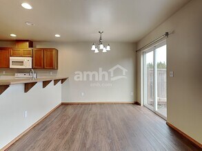 16607 53rd Avenue Ct E in Tacoma, WA - Building Photo - Building Photo