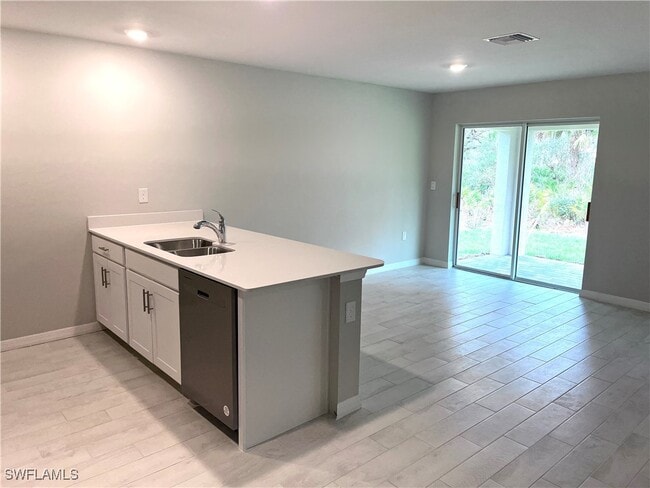 property at 3020 N Lakewood Rd