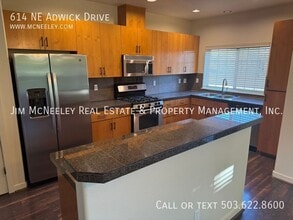 614 NE Adwick Dr in Beaverton, OR - Building Photo - Building Photo