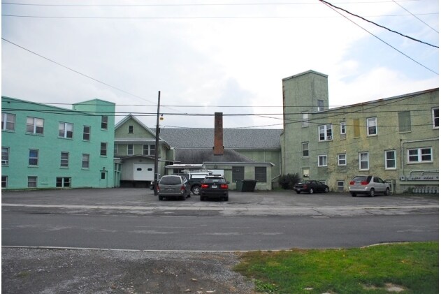 113 W Buffalo St in Warsaw, NY - Building Photo - Building Photo