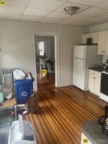 68 Willow St, Unit 1 in Cambridge, MA - Building Photo