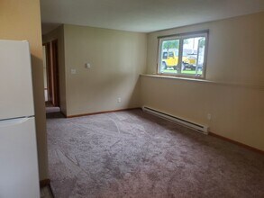 742 Central Plains Ct in Grand Forks, ND - Building Photo - Building Photo