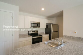 12 Post Oak Ln in Palm Coast, FL - Building Photo - Building Photo