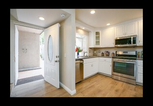 974 Lighthouse Way in Port Hueneme, CA - Building Photo - Building Photo