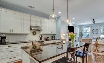 30 Cherry Tree Ct in Richmond Hill, GA - Building Photo - Building Photo
