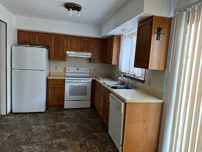 property at 220 N Monroe St