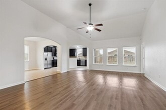 1204 Twin Estates Dr in Kyle, TX - Building Photo - Building Photo