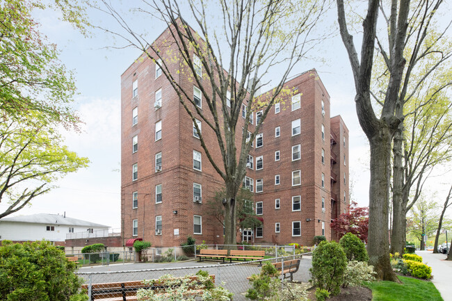 2705 Parsons Blvd in Flushing, NY - Building Photo - Building Photo