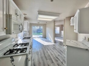 6169 W San Ramon Ave in Fresno, CA - Building Photo - Building Photo