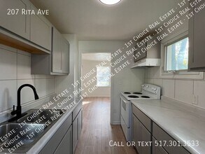 207 Rita St in Lansing, MI - Building Photo - Building Photo