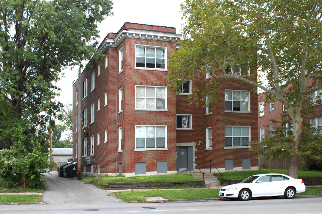 4318 - 20 West Florissant in St. Louis, MO - Building Photo