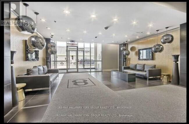 8 Gladstone Ave in Toronto, ON - Building Photo - Building Photo