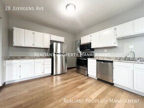 28 Juergens Ave in Cincinnati, OH - Building Photo - Building Photo