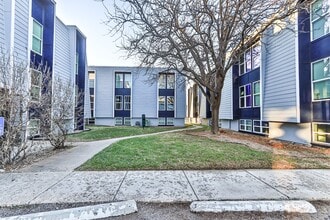 The Pointe Apartments in Lubbock, TX - Foto de edificio - Building Photo