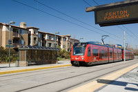 Del Rio Apartment Homes in San Diego, CA - Foto de edificio - Building Photo