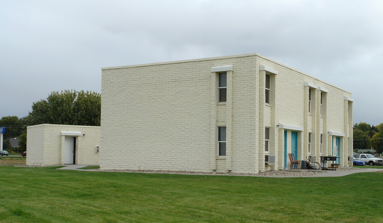 Cole Manor in Payette, ID - Building Photo