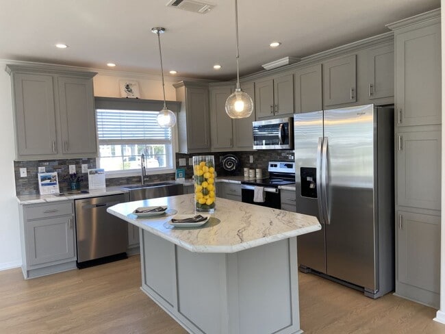 7300 20th St in Vero Beach, FL - Building Photo - Building Photo