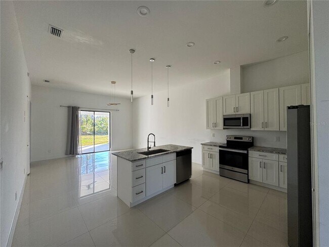 15 Regent Ln in Palm Coast, FL - Building Photo - Building Photo